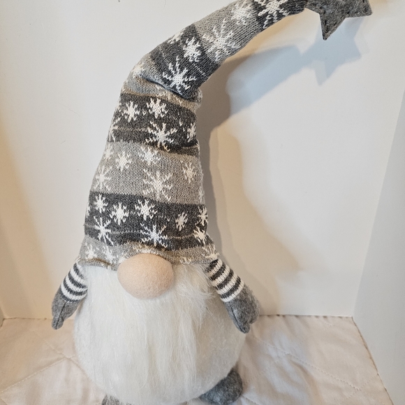 Juegoal 11" Lighted Christmas Gnome Santa, Light Up Elf Holiday Present, Battery - Picture 2 of 7